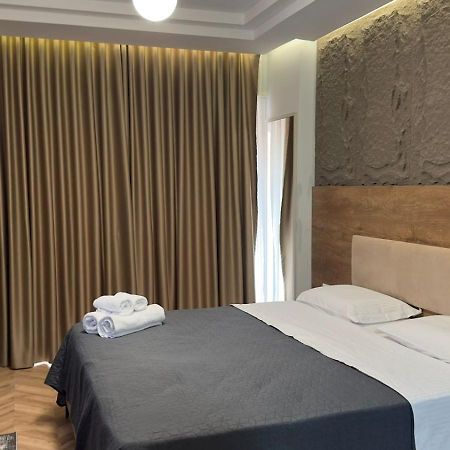 Your Apart Hotel Тирана Екстериор снимка
