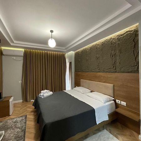 Your Apart Hotel Тирана Екстериор снимка