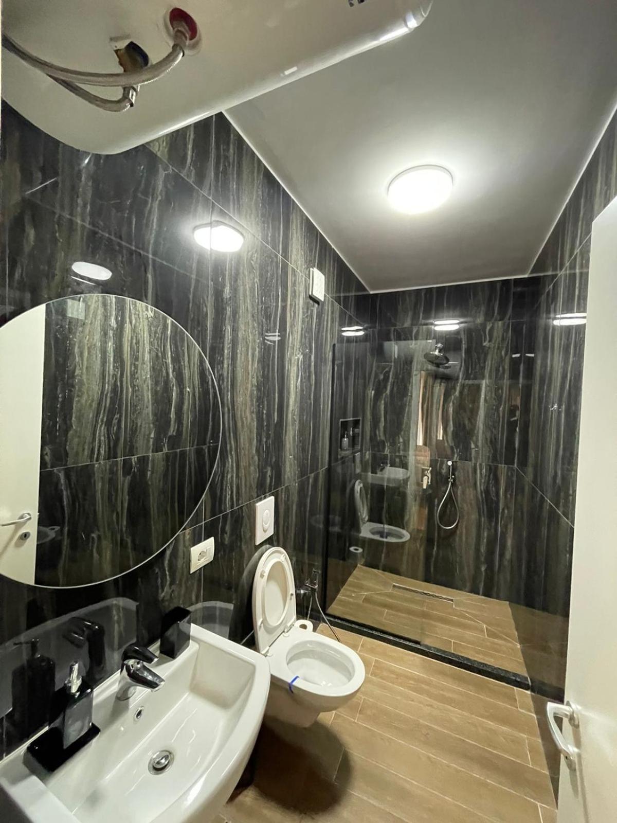 Your Apart Hotel Тирана Екстериор снимка