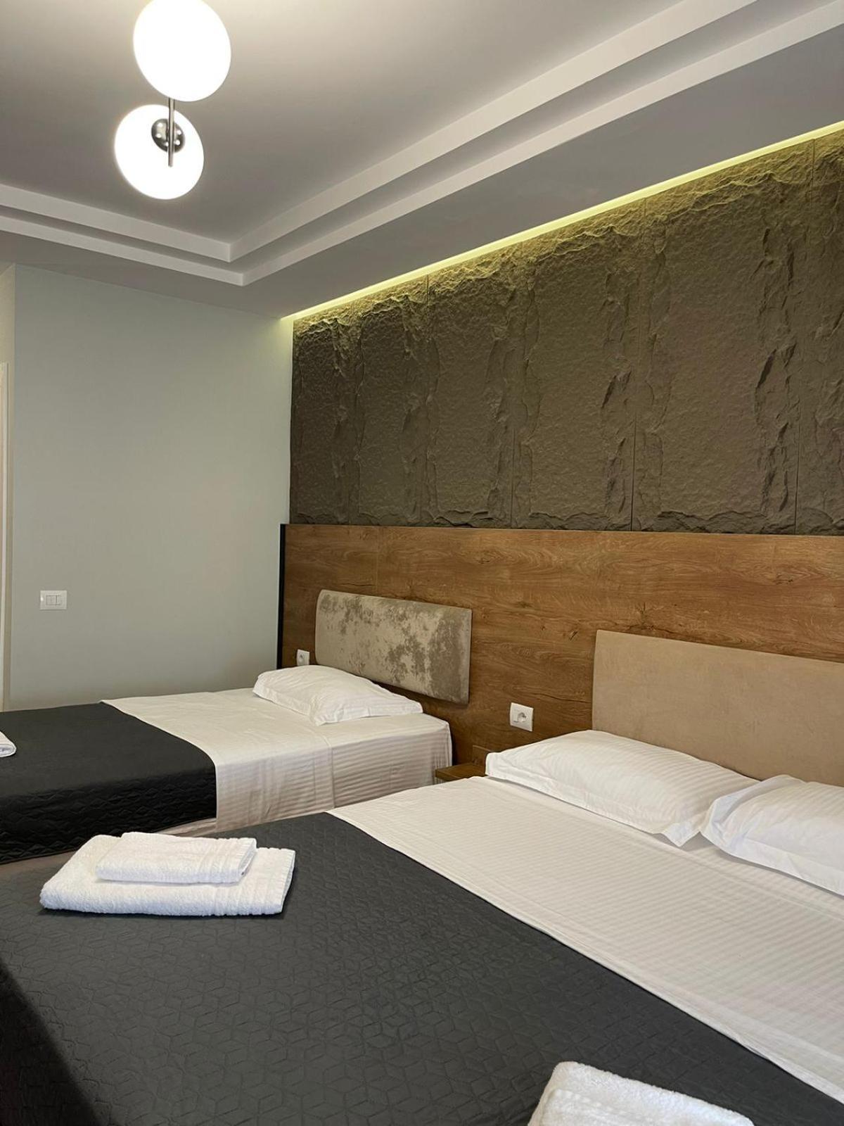 Your Apart Hotel Тирана Екстериор снимка