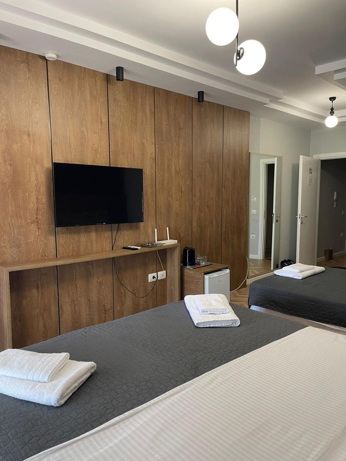 Your Apart Hotel Тирана Екстериор снимка