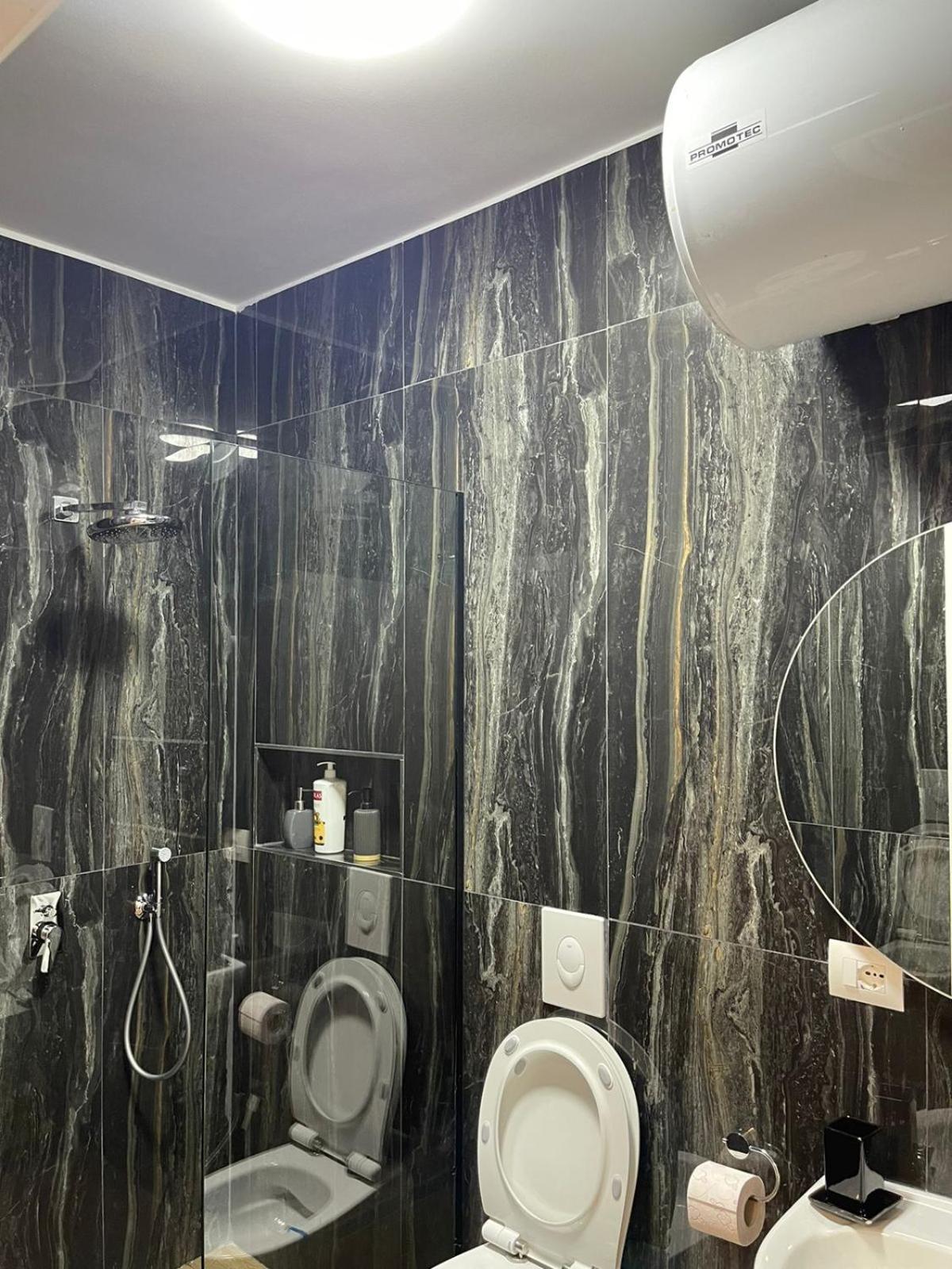Your Apart Hotel Тирана Екстериор снимка